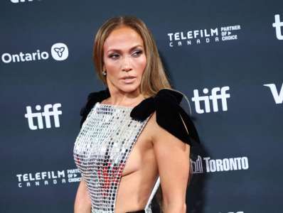 Après son divorce de Ben Affleck, la revenge dress de Jennifer Lopez au Festival International du Film de Toronto