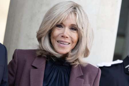 Brigitte Macron : son look ultra chic pour accueillir la reine Mathilde de Belgique au pied de l’Arc de Triomphe