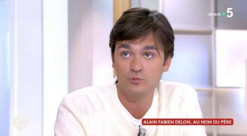 Alain-Fabien Delon fait une révélation surprenante sur l’AVC de son père dans 