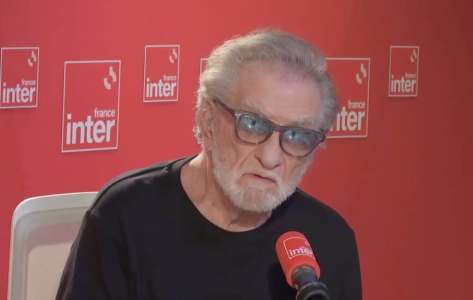  «Eddy Mitchell critique sévèrement «Que je t’aime» de Johnny Hallyday : «Ridicule, puant, sordide»»