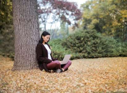 Quand la nature ralentit, vos pensées s’expriment : Pourquoi l’automne est parfait pour le journaling