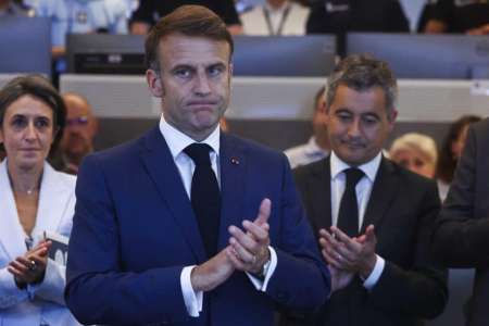  «Macron assume l’échec de la dissolution de l’Assemblée Nationale»

Ou bien

«Macron reconnaît l’impasse politique après la dissolution de l’Assemblée»