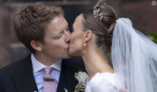 Prince William : Nouvelles photos du mariage de son meilleur ami Hugh Grosvenor, la robe de mariée impressionne