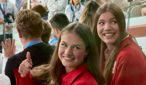 Leonor et Sofia d'Espagne en solo à Paris, elles assurent sans les parents pour leur rencontre avec deux champions