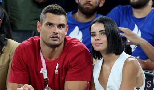 Florent Manaudou : Après l'effort, il se lâche avec sa belle Lola... Bisous et danse à deux, les amoureux au coeur de la fête