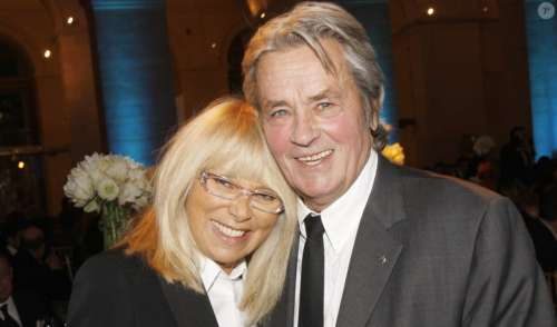 Alain Delon : Où repose son ex-compagne Mireille Darc, avec qui il a acquis sa propriété de Douchy ?