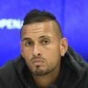 Nick Kyrgios pète encore un câble : il s'en prend à l'arbitre et fracasse sa raquette !