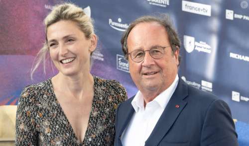 François Hollande et Julie Gayet amoureux et main dans la main face à Karin Viard et son look de l'espace