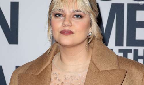 Louane se dévoile en bikini après son grand changement capillaire, la maman d'Esmée a une silhouette canon