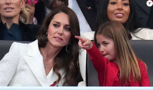 Charlotte de Galles, véritable mini Kate Middleton : ce tic adorable qu'elle a piqué à sa mère