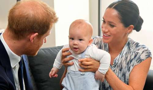 Le prince Harry est un vrai papa poule avec ses enfants Archie et Lilibet, il fait tout le contraire de son père Charles !