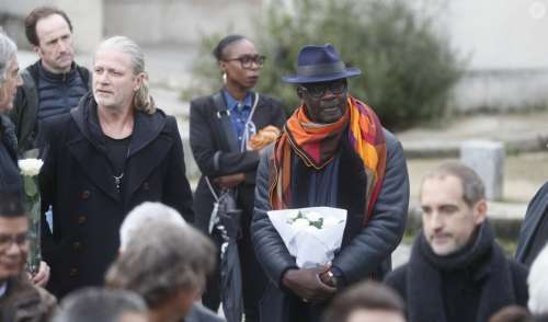 Lilian Thuram et Emmanuel Petit le visage grave pour le dernier au revoir à un célèbre journaliste de L'Équipe