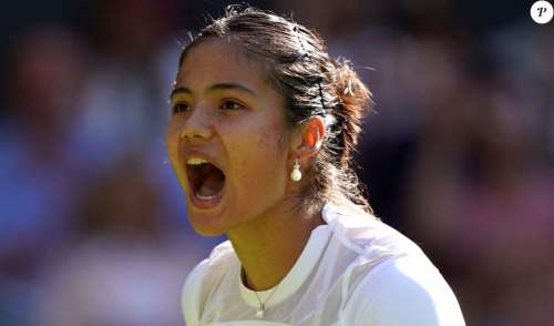 Emma Raducanu coquette à Wimbledon : la jolie britannique joue avec des milliers d'euros sur elle !