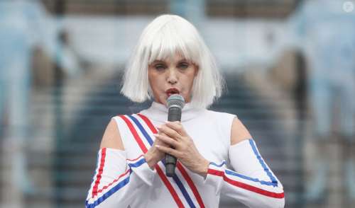 Arielle Dombasle moquée lors des JO de Paris par une célèbre marque : la chanteuse réagit et ça en dit long...