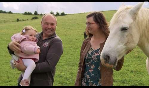 Elodie (L'amour est dans le pré) a bien changé : la compagne de Damien a changé de look et on a du mal à la reconnaître !