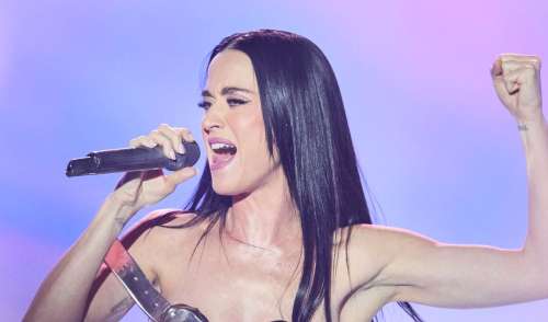Aya Nakamura, Gims, Katy Perry… Un show impressionnant à Paris malgré un timing serré