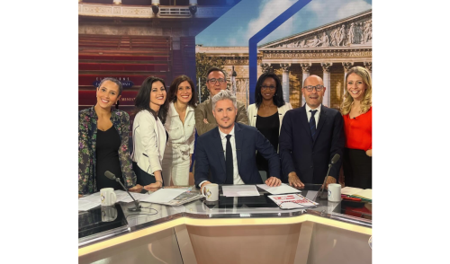 A la télé, on n'a rien vu ! Une journaliste de LCI est enceinte, son ventre déjà bien visible