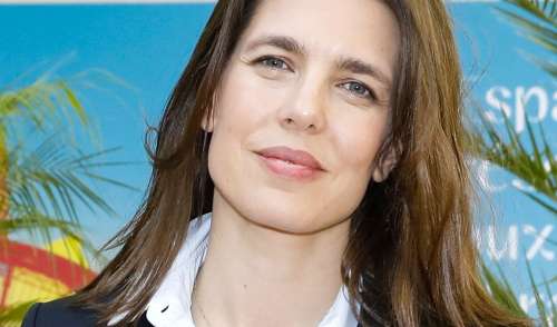 Charlotte Casiraghi sans maquillage dans une veste sobre et chic : elle brille à Paris aux côtés de Rachida Dati