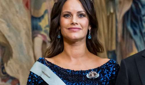 La princesse Sofia enceinte et étincelante au bras du prince Carl Philip, son nouveau diadème a une énorme valeur