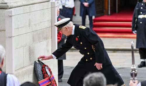 Un hommage royal empreint d'émotion : Charles III se souvient d'un être d'exception