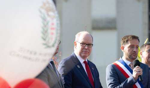 Albert II de Monaco : le prince présent à l’hommage d’une grande dame proche du clan pour une raison étonnante