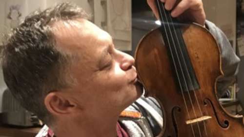 Un violon de 310 ans oublié dans un train retrouvé
