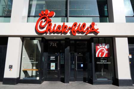 Chick-fil-A teste des robots de livraison de nourriture pour « améliorer les opérations des restaurants »