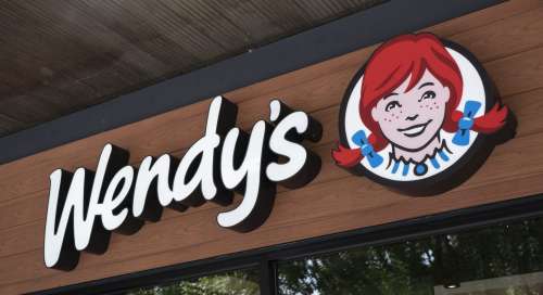 Le CDC découvre 13 cas supplémentaires d’épidémie récente d’E. Coli liés à Wendy’s – Nouveau total de personnes malades maintenant près de 100