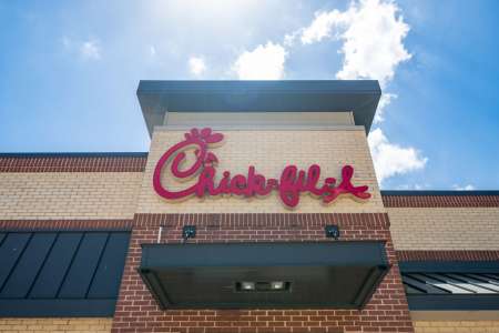 Une femme noire affirme que Chick-Fil-A a écrit une insulte raciste sur la réception