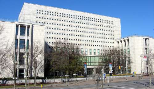 Les bureaux Bibliothèque et Archives Canada touchés par les inondations