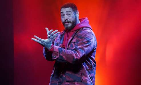 Post Malone explique comment il est tombé sur scène et s’est blessé aux côtes