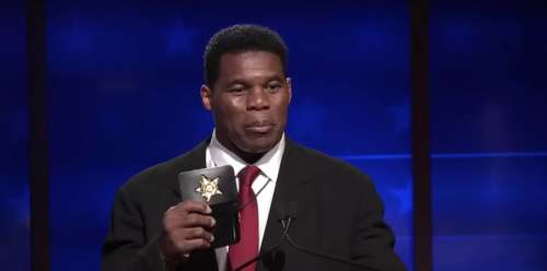 Les gens rient encore à propos du badge jouet d’Herschel Walker