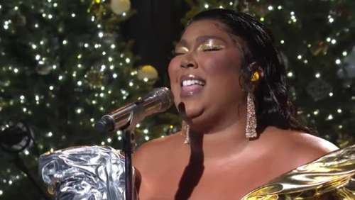 Lizzo a couvert “Someday At Christmas” de Stevie Wonder sur “SNL”