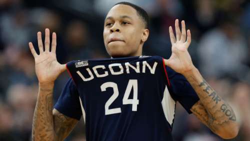 UConn étrangle Gonzaga pour gagner un voyage dans les quatre derniers