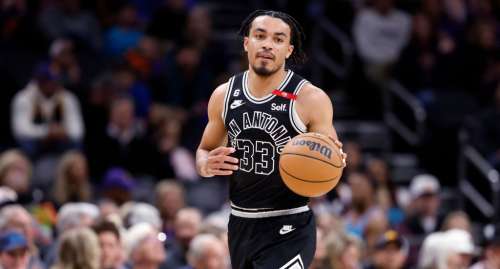 Tre Jones reviendra à San Antonio avec un contrat de deux ans