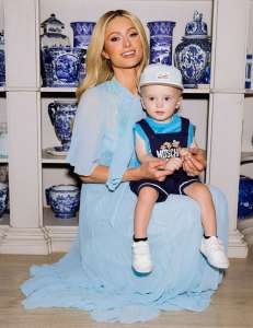 “Ce n’est pas normal”, la récente vidéo de Paris Hilton avec son fils suscite un vif débat