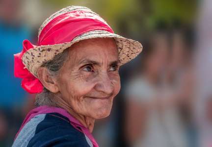 Une femme de 85 ans a écrit une lettre poignante aux personnes qui hésitent à avoir des enfants