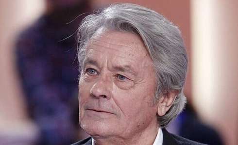 Alain Delon : un gaulliste convaincu et un défenseur de la droite