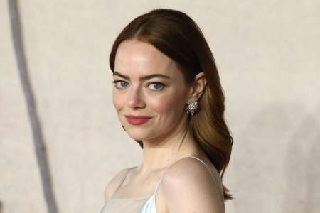 CANNES 2024 – Emma Stone: « J’ai dû demander à mes partenaires masculins à l’écran de diminuer leur cachet pour qu’on soit à égalité. »