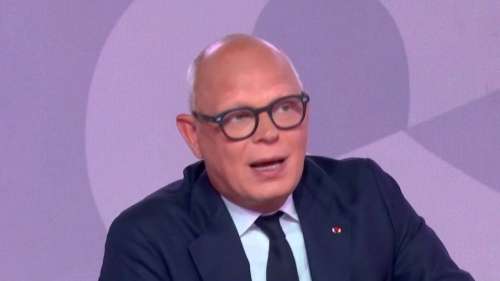 Édouard Philippe fait le show et « ne doit pas sa carrière à Emmanuel Macron »