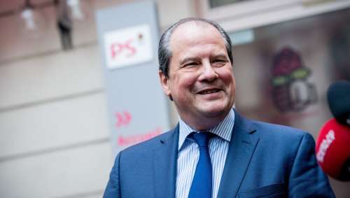 L’ex-patron du PS Cambadélis : huit mois de prison avec sursis et cinq ans d’inéligibilité requis