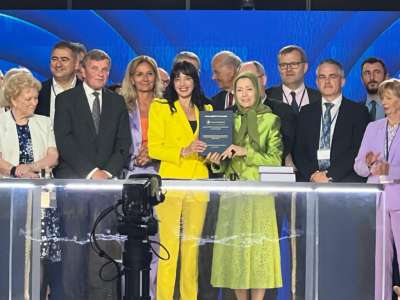 Sommet mondial 2024 pour un Iran libre : la député italienne Naike Gruppioni apporte son soutien à Maryam Radjavi