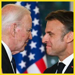 Macron défend les embarrassants lapsus de Biden