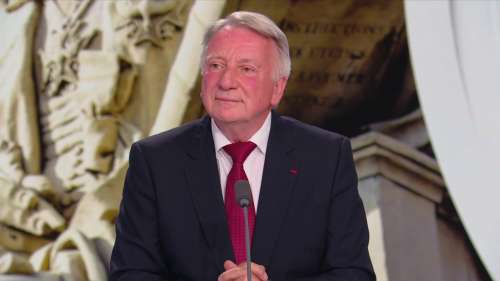 Roger Chudeau, député RN, présente ses excuses pour ses propos sur les ministres binationaux