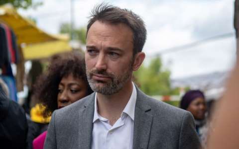 Législatives dans le Val-de-Marne : Loïc Signor maintient sa candidature pour contrer le RN