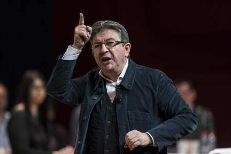 Mélenchon accusé de « sous-entendus nauséabonds » après ses propos sur Benjamin Haddad