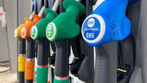 Les prix du carburant continuent de baisser : le gazole sous les 1,59 €/l, un niveau inédit depuis 2021