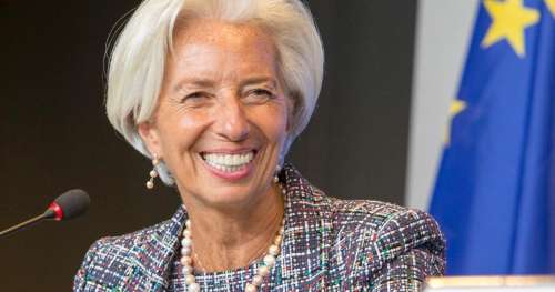  « Lagarde prône des fusions bancaires transfrontalières en Europe malgré les défis »