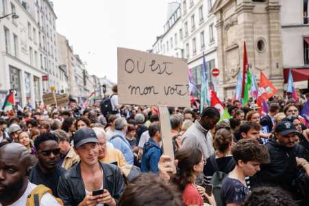 Colère dans les rues : Barnier contesté par la gauche après sa nomination à Matigno