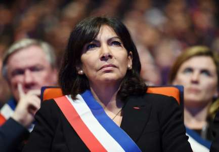 Anne Hidalgo maintient vouloir garder les anneaux olympiques sur la tour Eiffel jusqu’en 2028